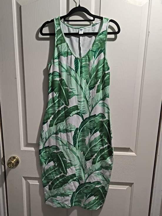 Old Navy Dresses & Skirts - Old Navy Green and White Tropical Leaf Tank Dress